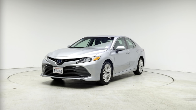 2019 Toyota Camry XLE 4