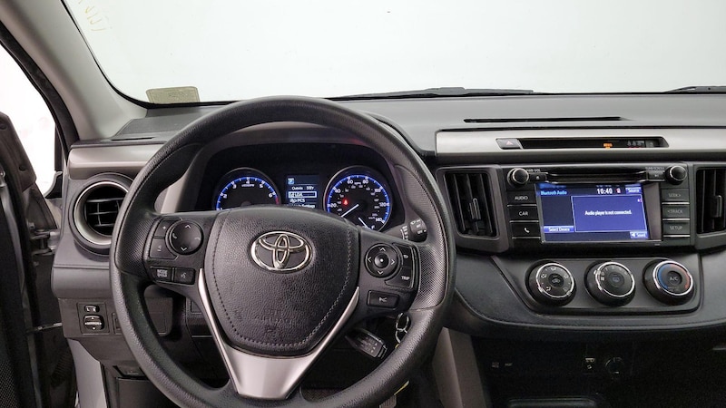 2017 Toyota RAV4 LE 10