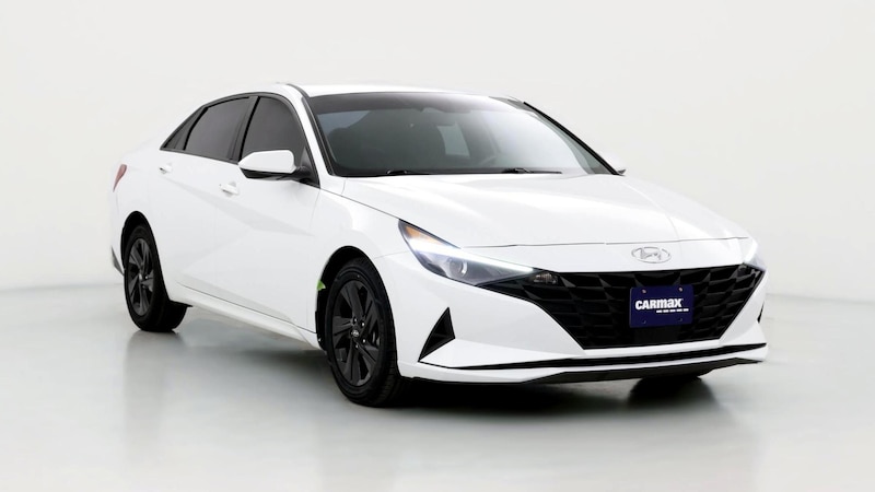 2022 Hyundai Elantra SEL Hero Image