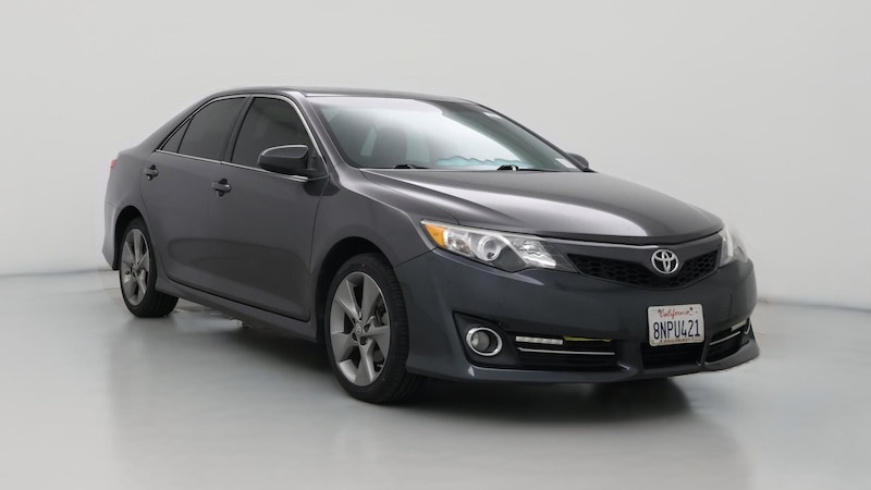 2014 Toyota Camry SE Hero Image