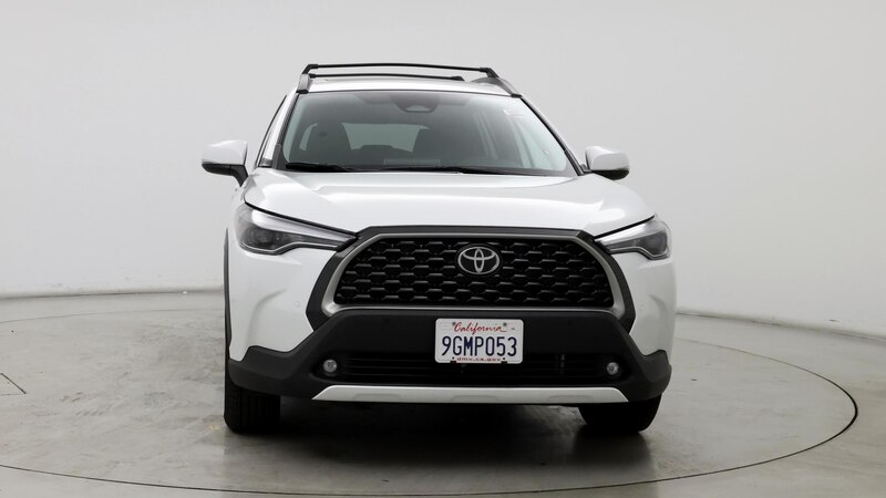 2023 Toyota Corolla Cross XLE 5