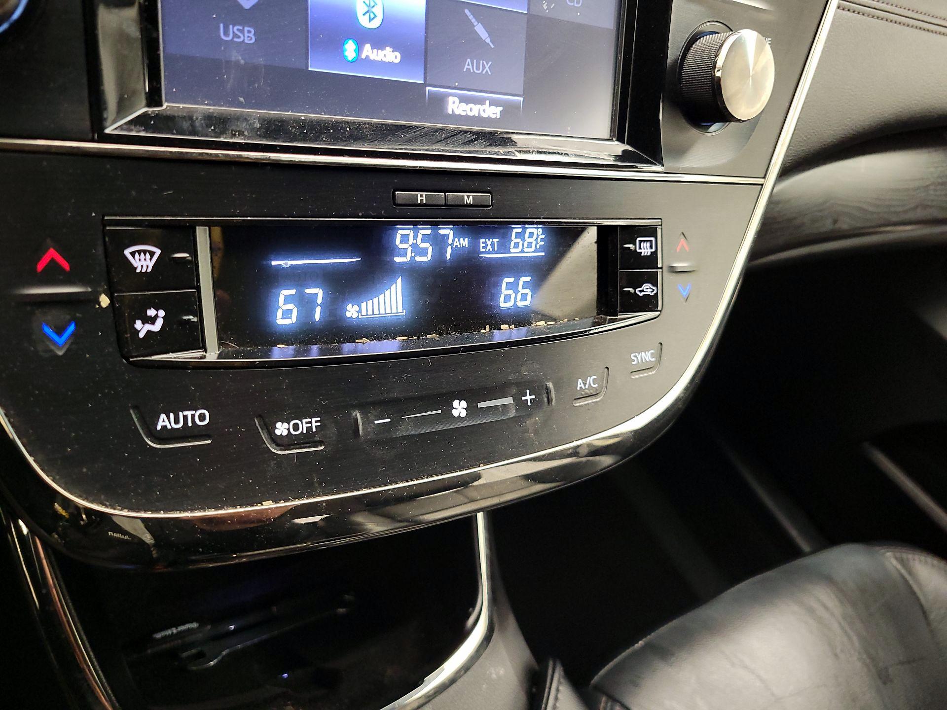 Thumbnail: 2018 Toyota Avalon - 16