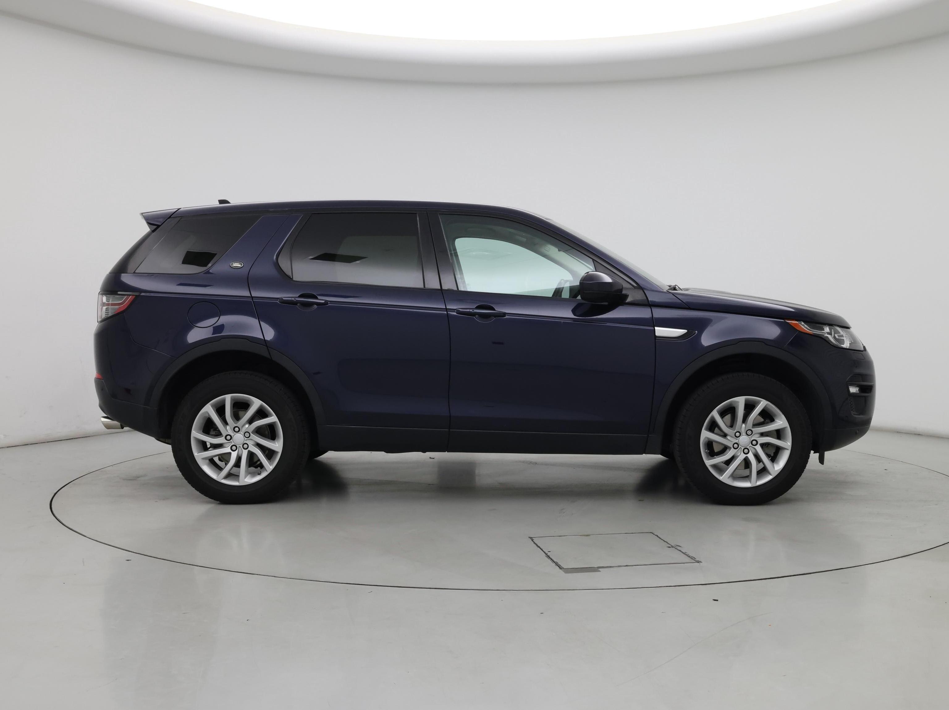 Thumbnail: 2016 Land Rover Discovery Sport - 7