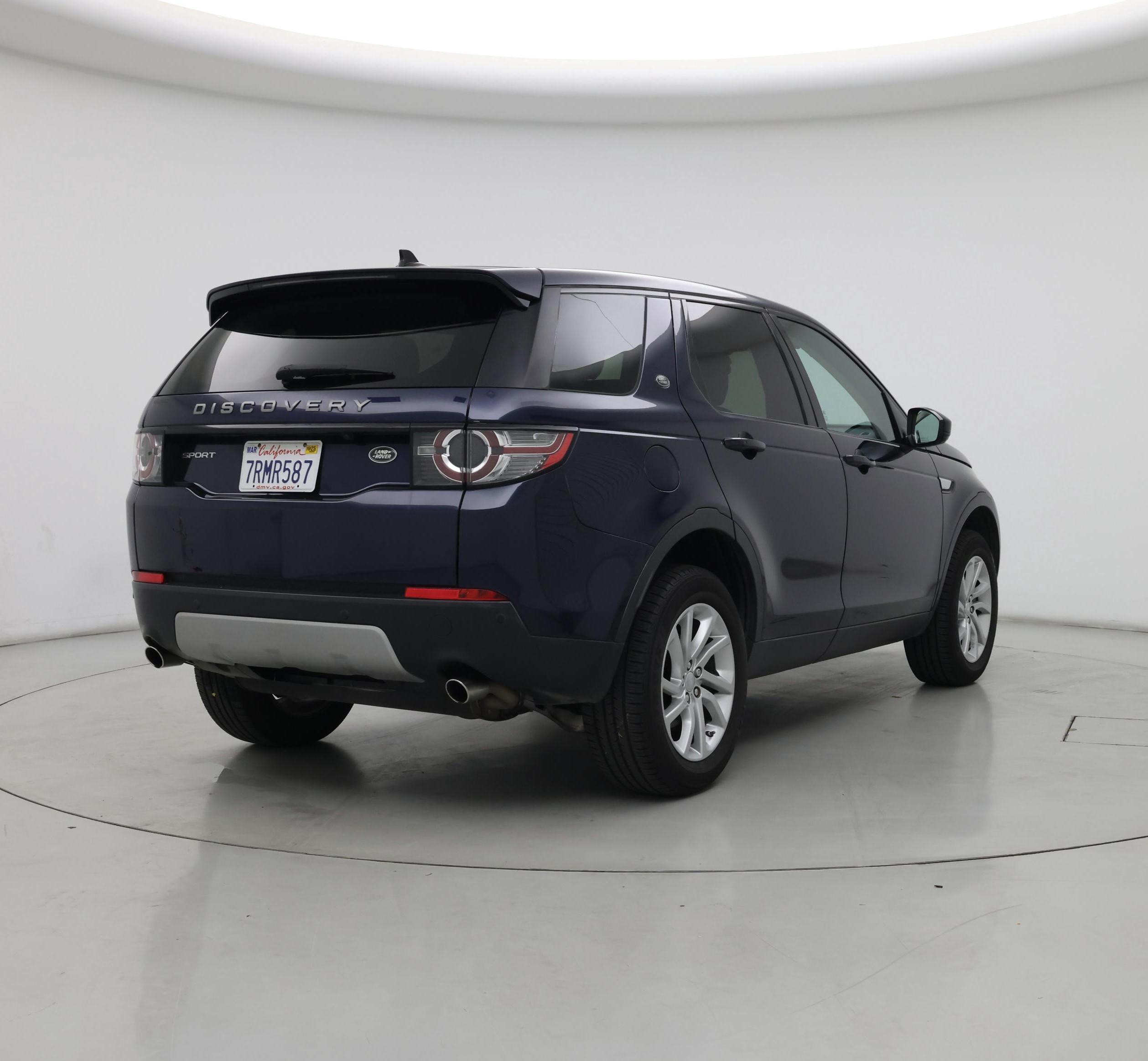 Thumbnail: 2016 Land Rover Discovery Sport - 8