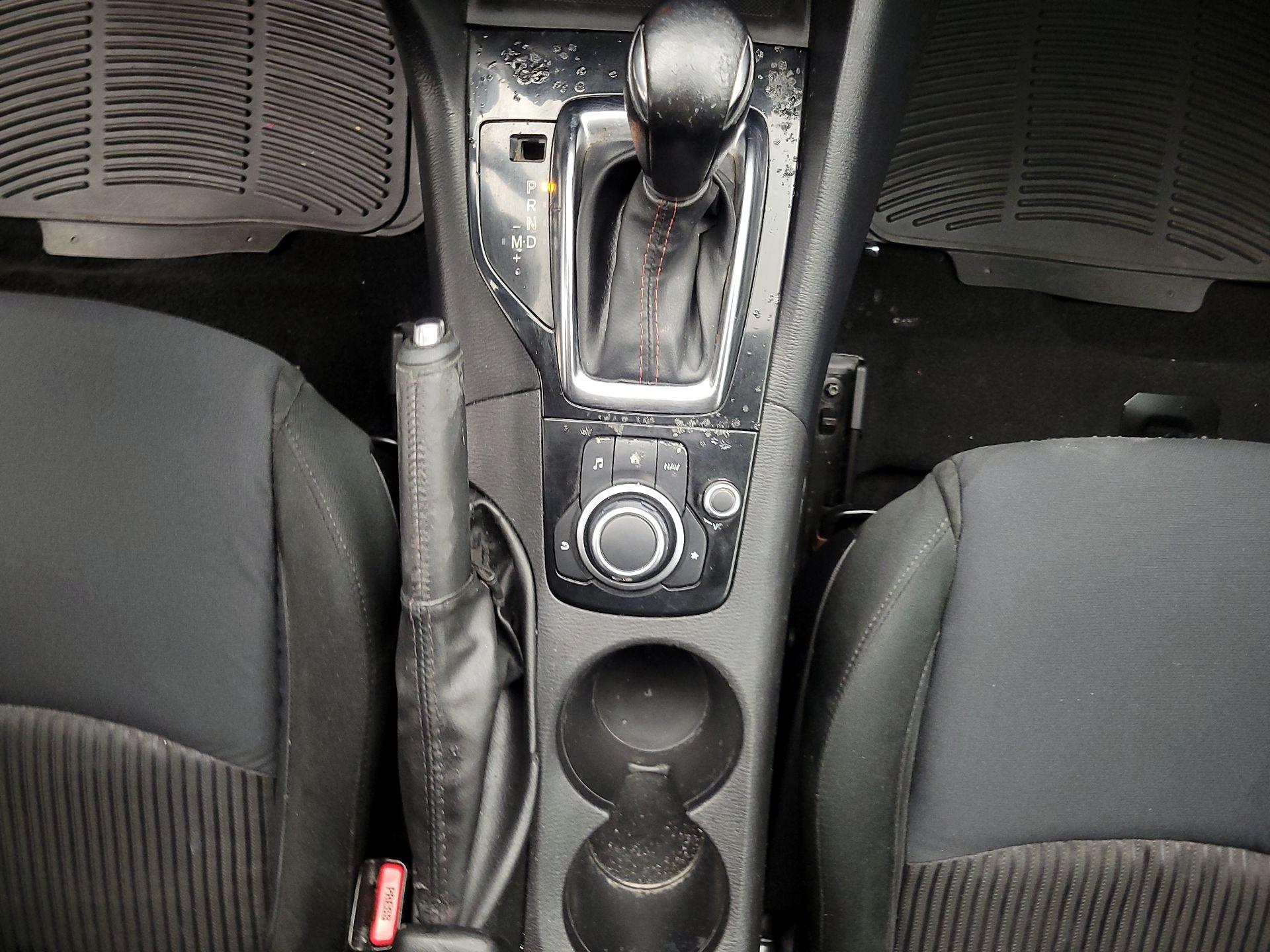 Thumbnail: 2015 Mazda Mazda3 - 17