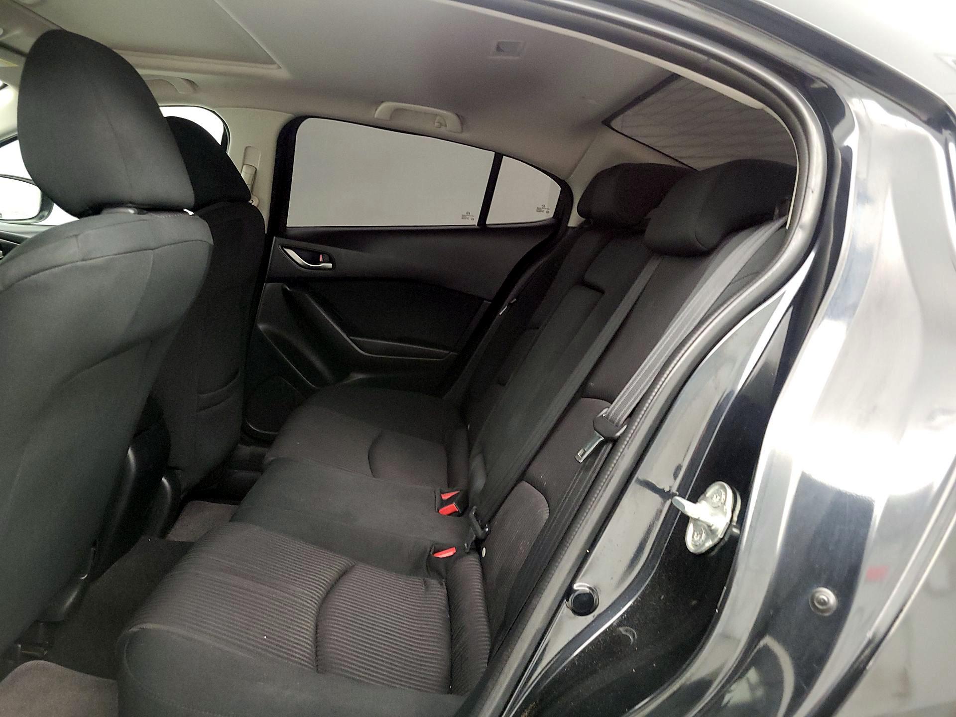 Thumbnail: 2015 Mazda Mazda3 - 19