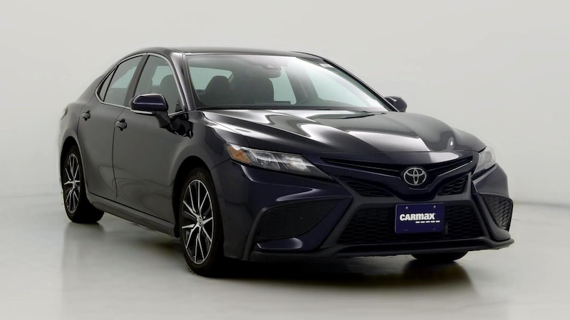 2022 Toyota Camry SE Hero Image