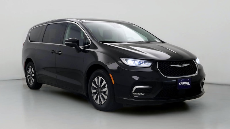 2022 Chrysler Pacifica Hybrid Touring L Hero Image