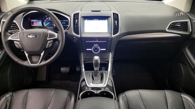 2016 Ford Edge Titanium 9