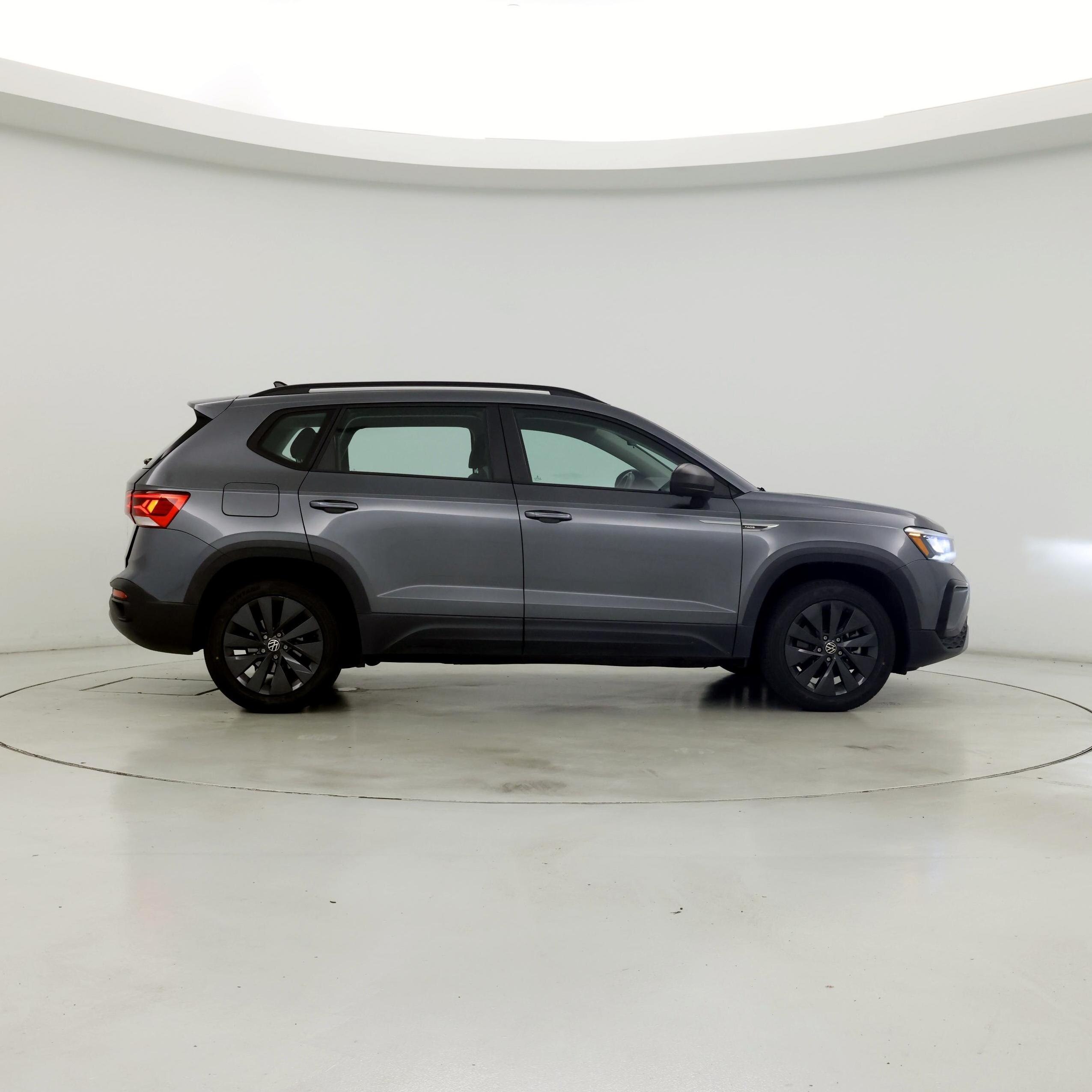Thumbnail: 2022 Volkswagen Taos - 7