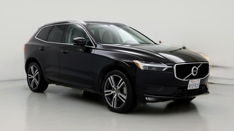 2021 Volvo XC60 T6 Momentum Hero Image