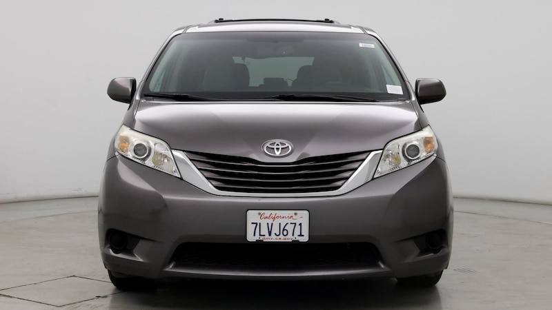 2015 Toyota Sienna LE 5