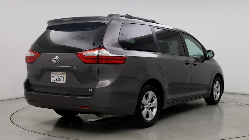 2015 Toyota Sienna LE 8