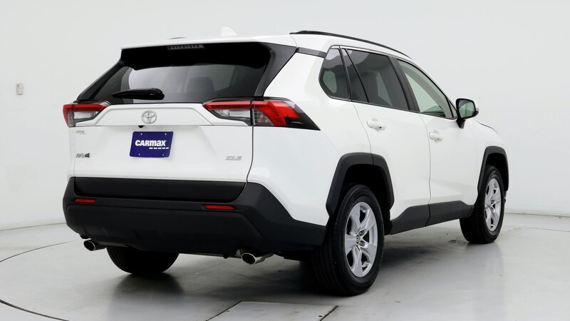 2021 Toyota RAV4 XLE 8