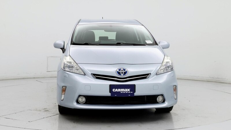 2013 Toyota Prius v Three 5