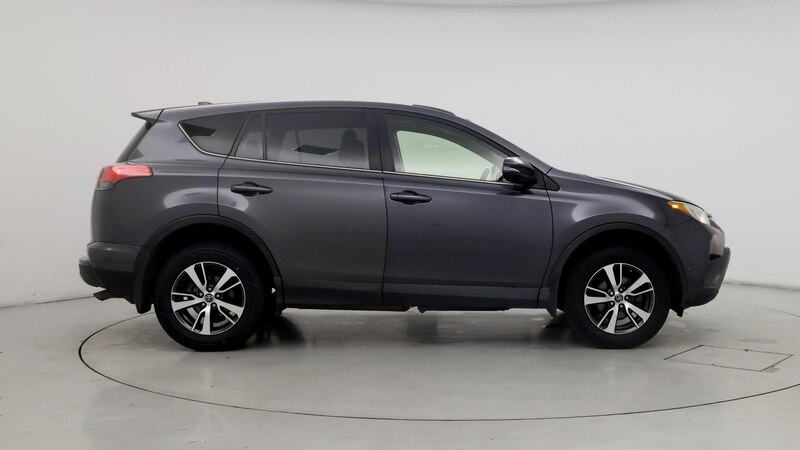 2018 Toyota RAV4 XLE 7