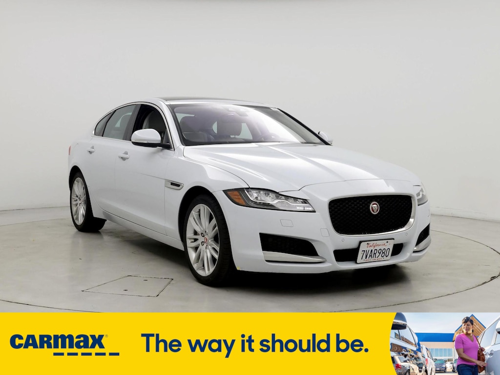 2017 Jaguar XF