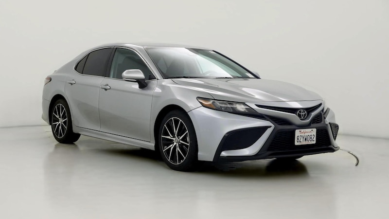 2022 Toyota Camry SE Hero Image