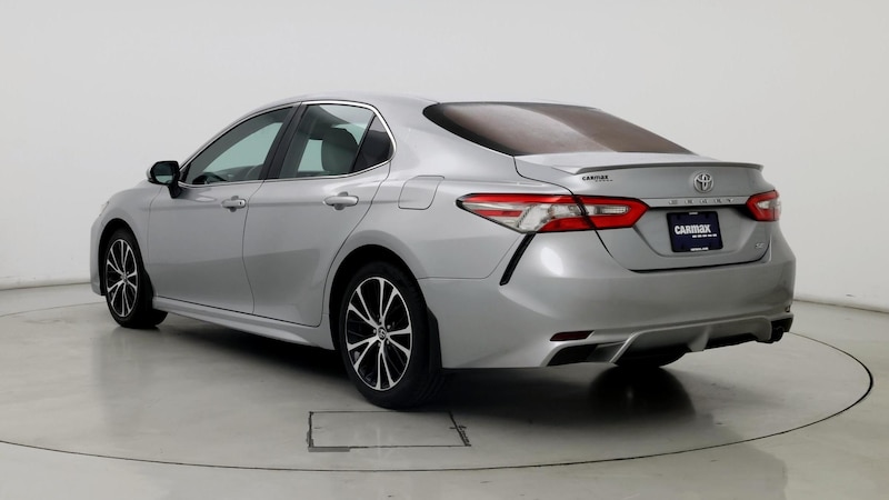 2018 Toyota Camry SE 2