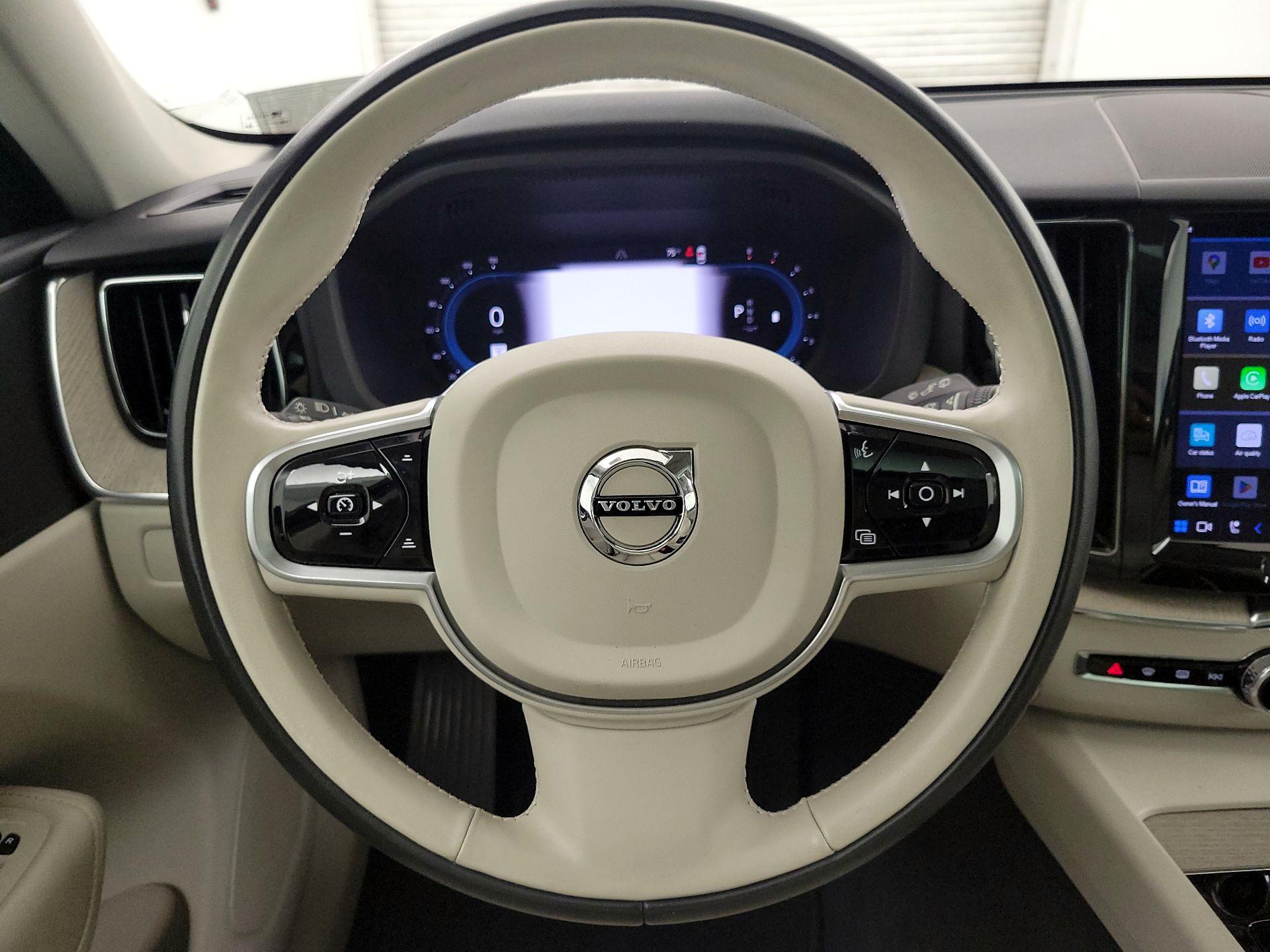 Thumbnail: 2023 Volvo XC60 - 10