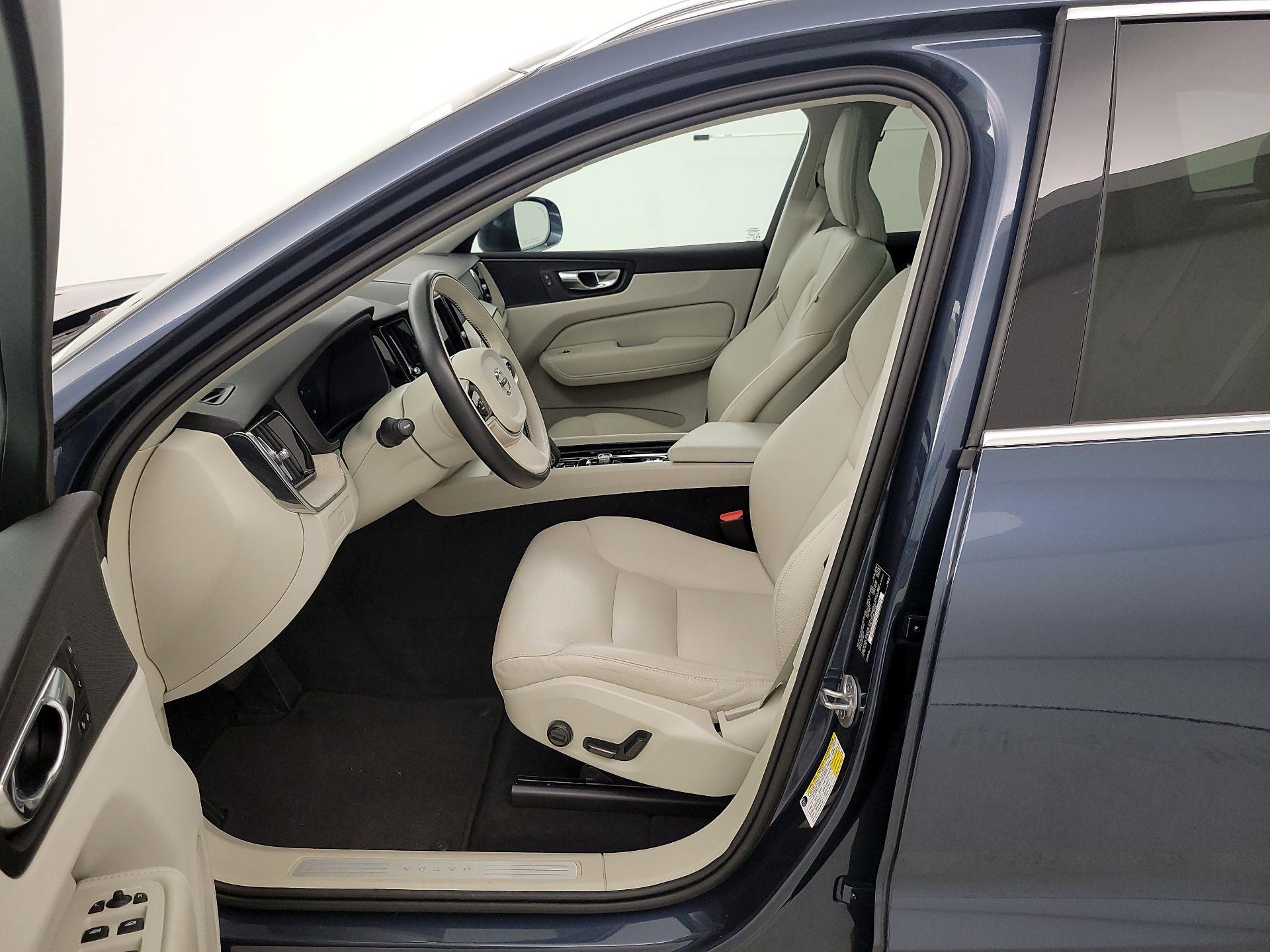 Thumbnail: 2023 Volvo XC60 - 11