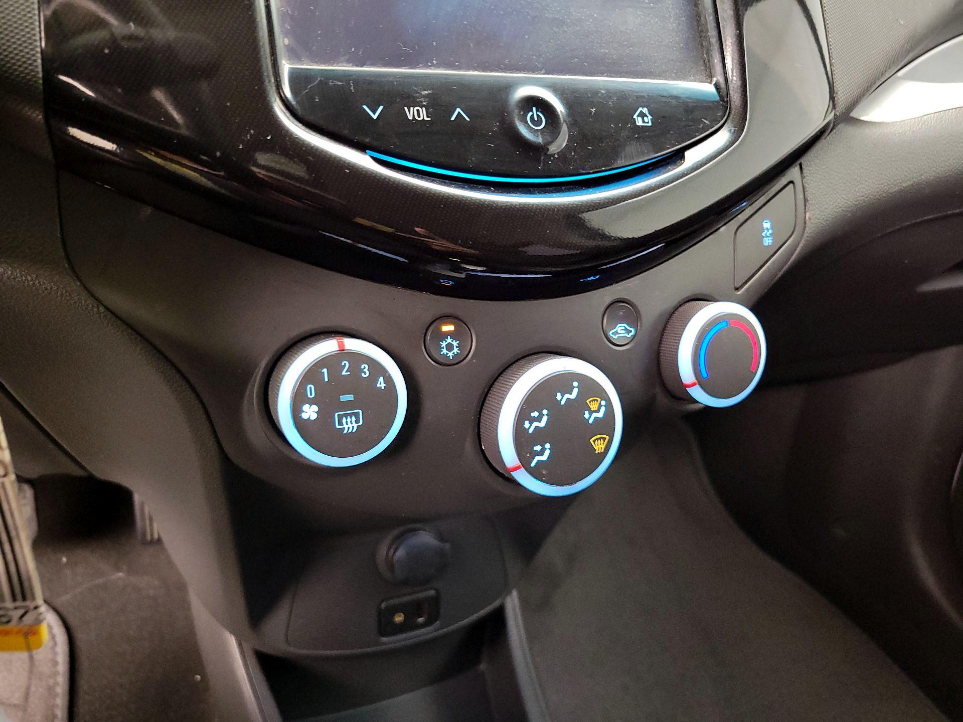 Thumbnail: 2015 Chevrolet Spark - 15