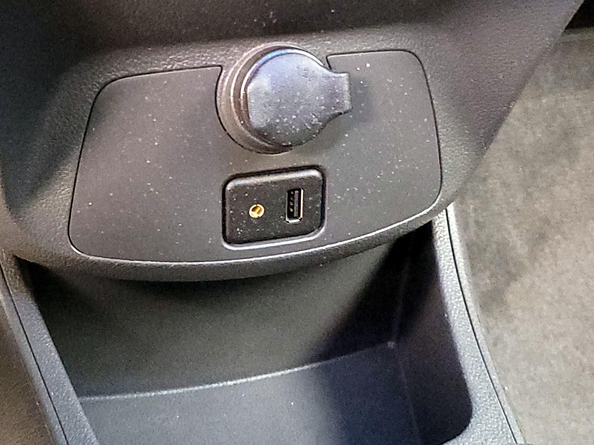Thumbnail: 2015 Chevrolet Spark - 17