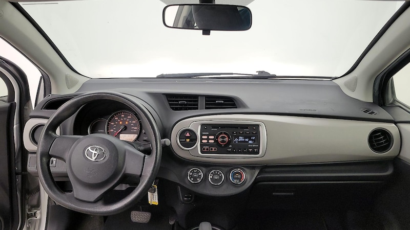 2014 Toyota Yaris L 9