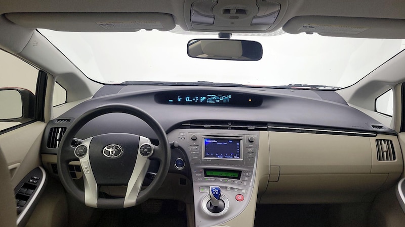 2014 Toyota Prius Three 9