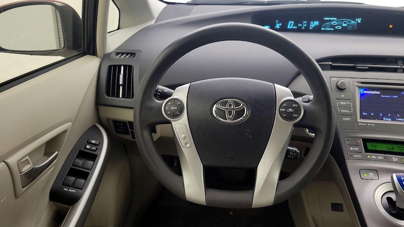 2014 Toyota Prius Three 10