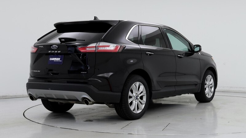 2022 Ford Edge Titanium 8