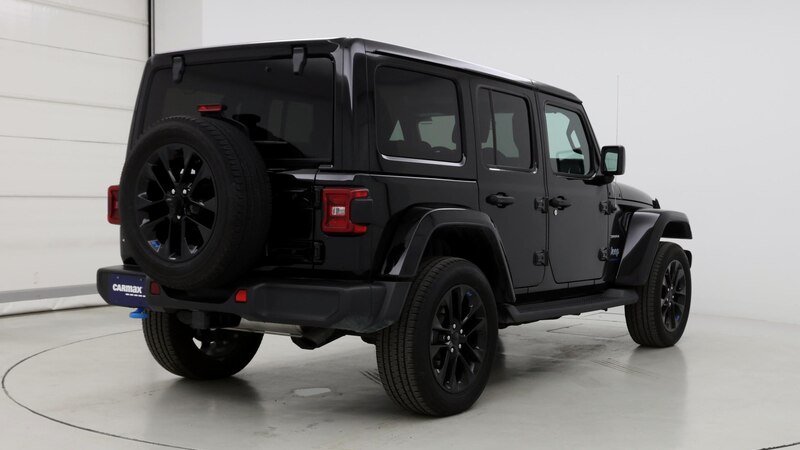 2023 Jeep Wrangler Unlimited Sahara 8