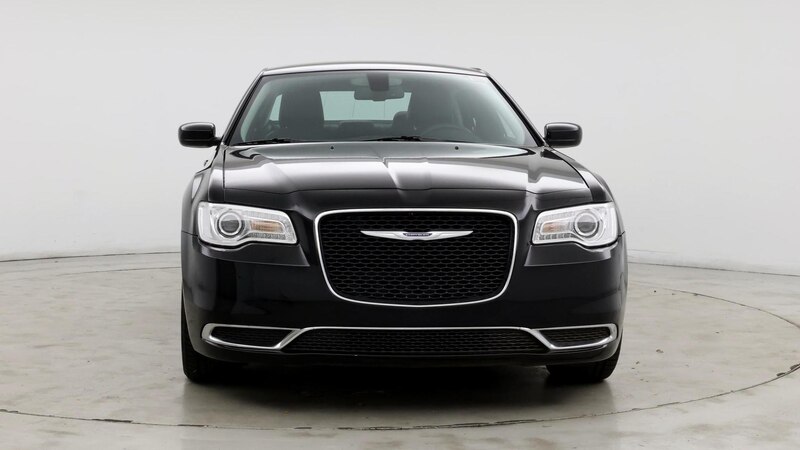 2019 Chrysler 300 Touring 5