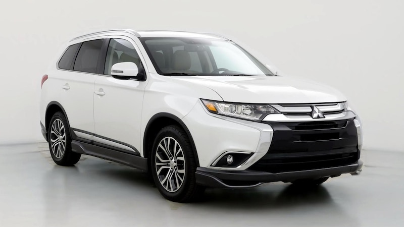 2017 Mitsubishi Outlander SE Hero Image