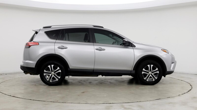 2018 Toyota RAV4 LE 7