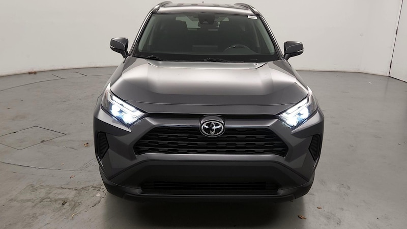 2022 Toyota RAV4 XLE 2