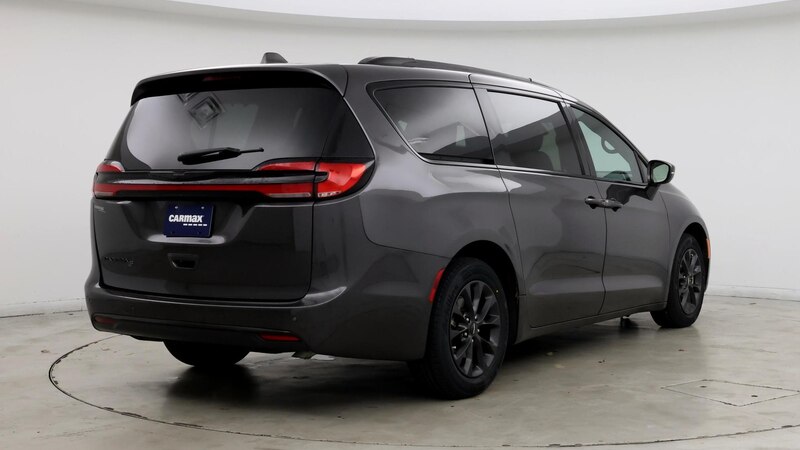 2021 Chrysler Pacifica Touring L 8