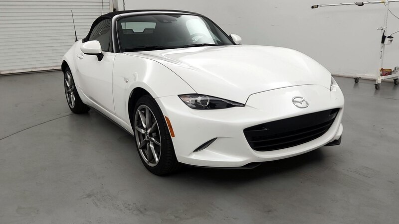 2022 Mazda MX-5 Miata Grand Touring Hero Image