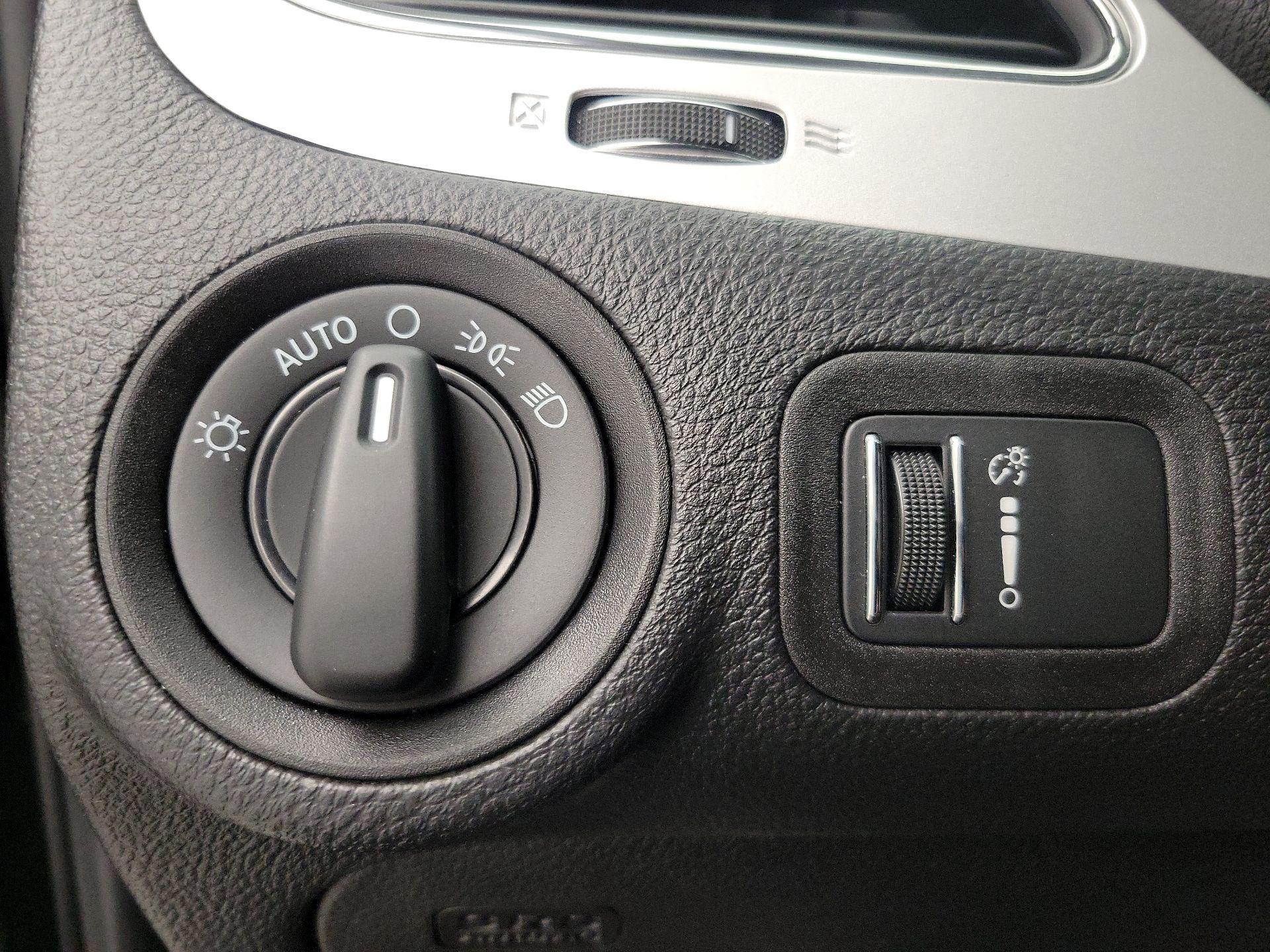 Thumbnail: 2020 Dodge Journey - 13