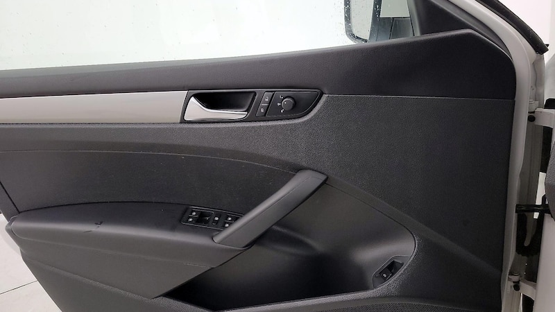 2014 Volkswagen Passat Wolfsburg Edition 12