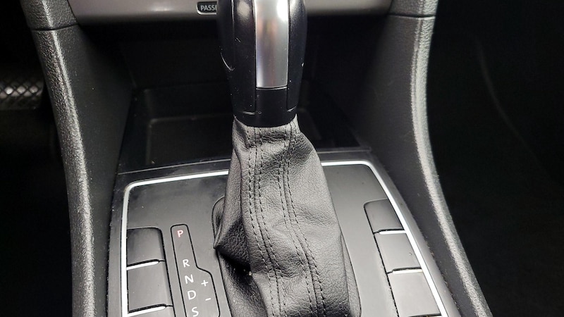 2014 Volkswagen Passat Wolfsburg Edition 16