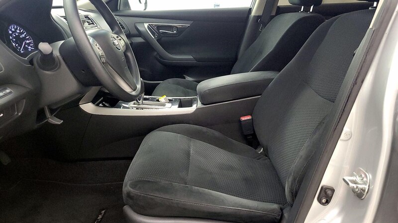 2014 Nissan Altima S 11