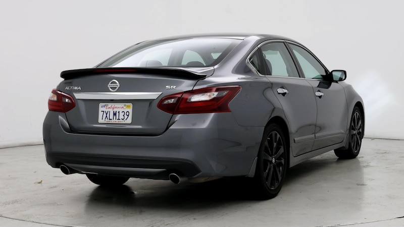 2017 Nissan Altima SR 8