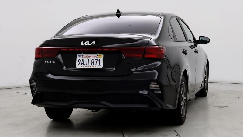 2022 Kia Forte LXS 8