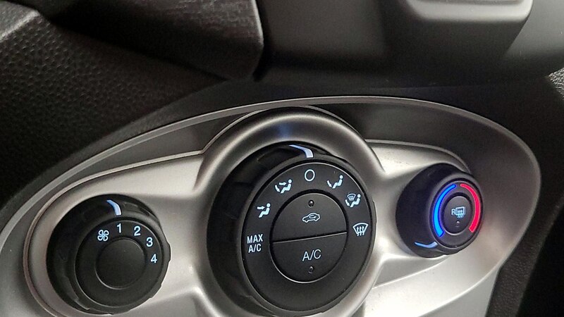 2017 Ford Fiesta SE 15