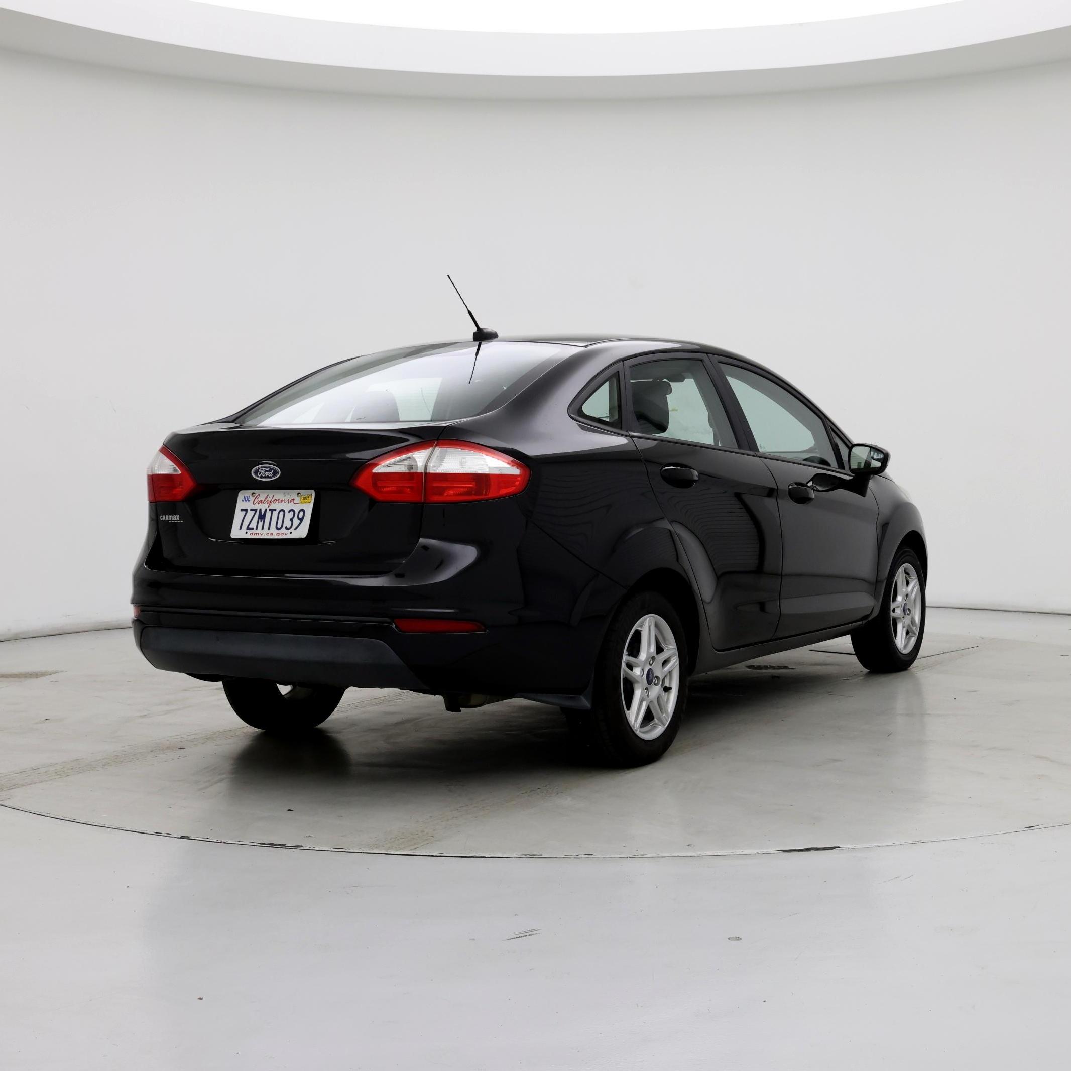 Thumbnail: 2017 Ford Fiesta - 8