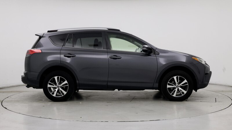 2018 Toyota RAV4 XLE 7