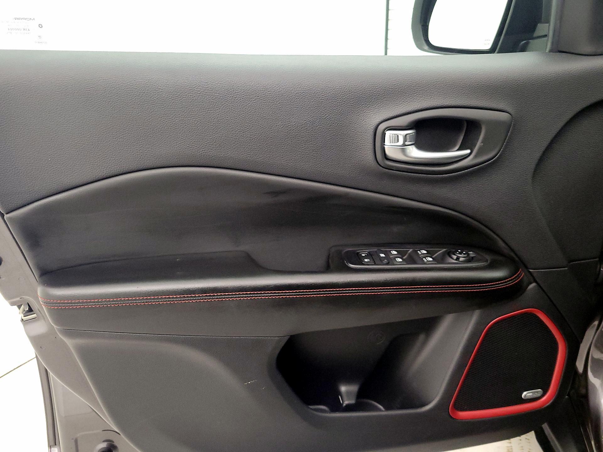 Thumbnail: 2021 Jeep Compass - 12