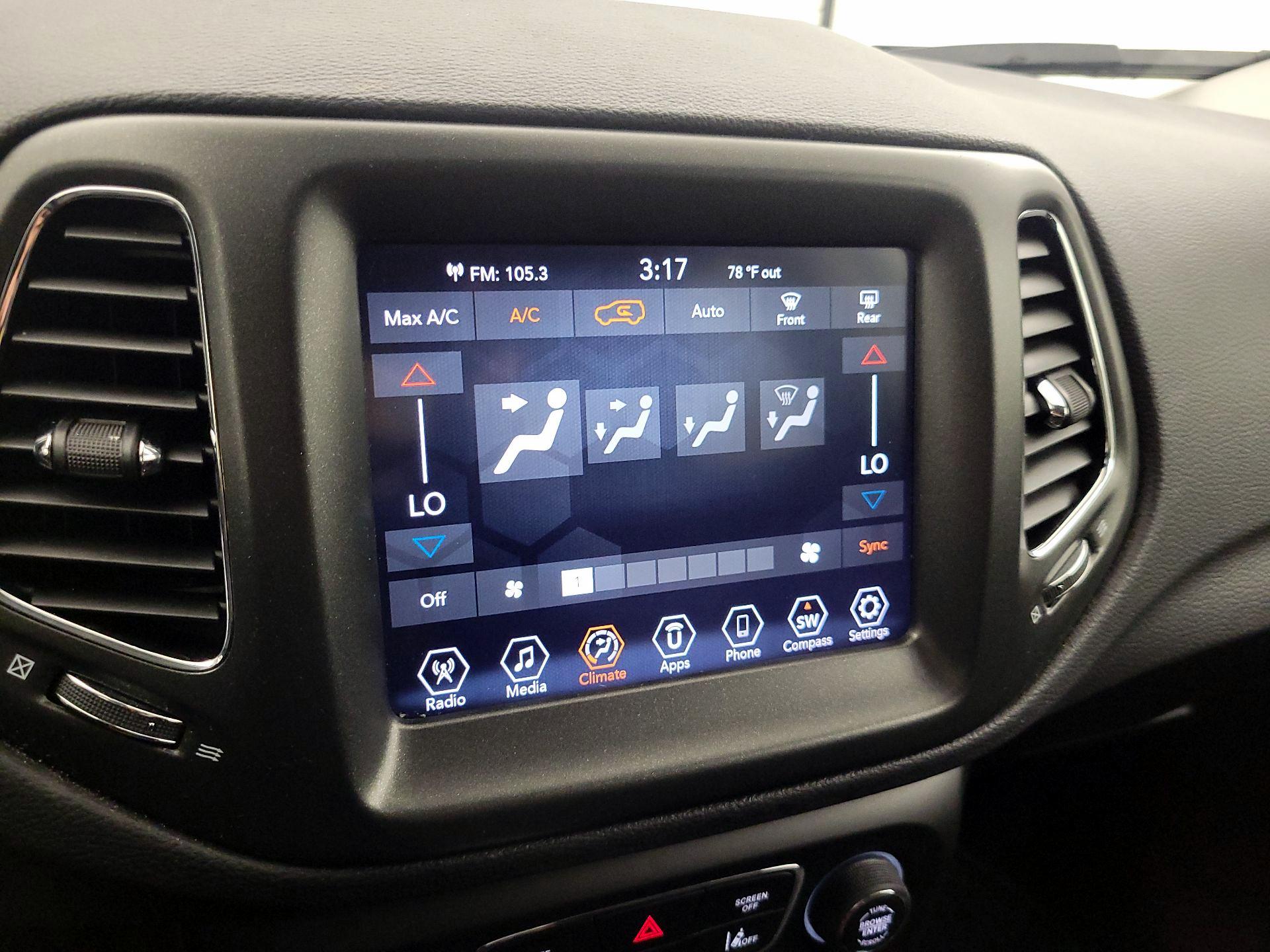 Thumbnail: 2021 Jeep Compass - 16