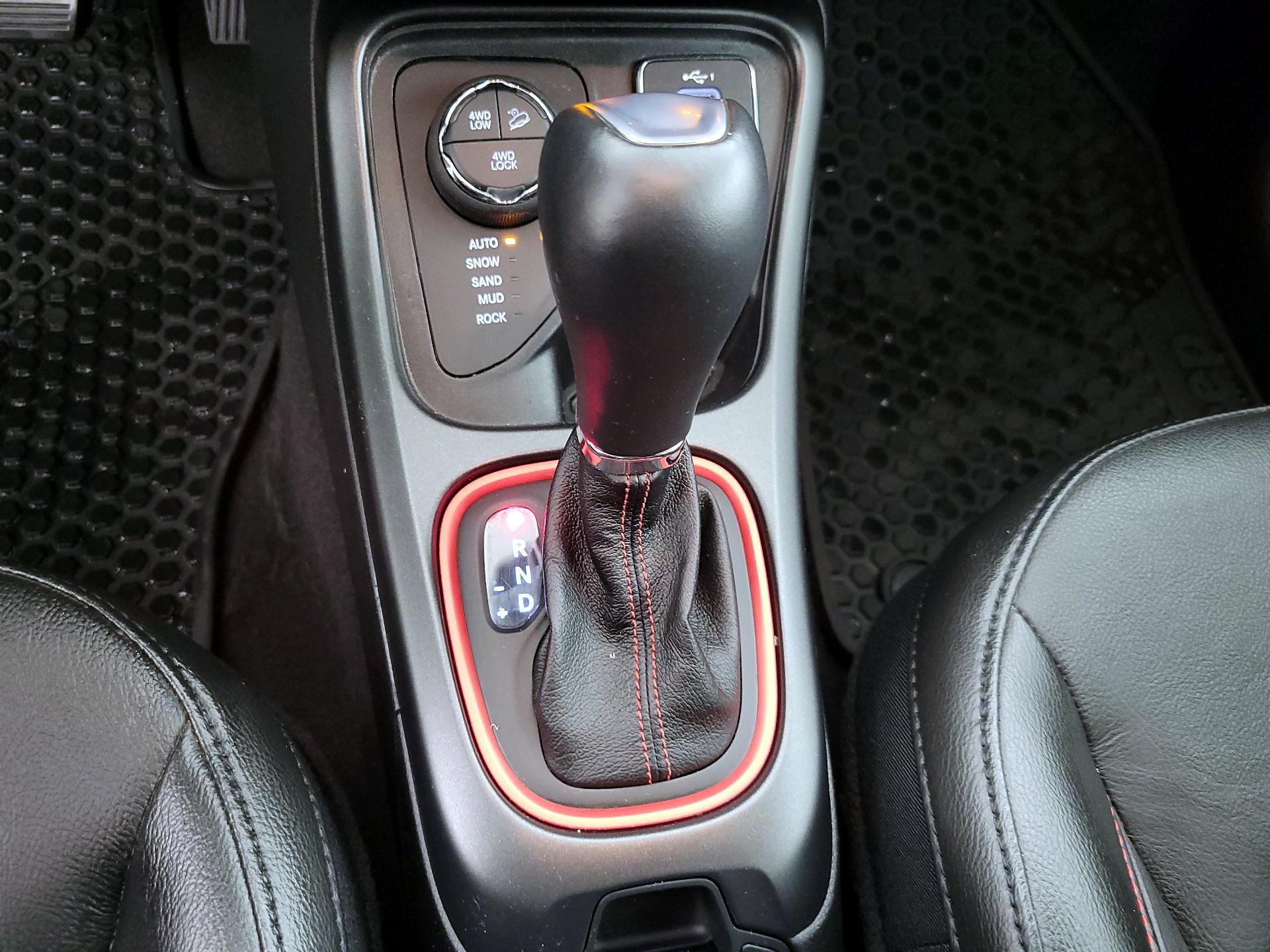 Thumbnail: 2021 Jeep Compass - 17